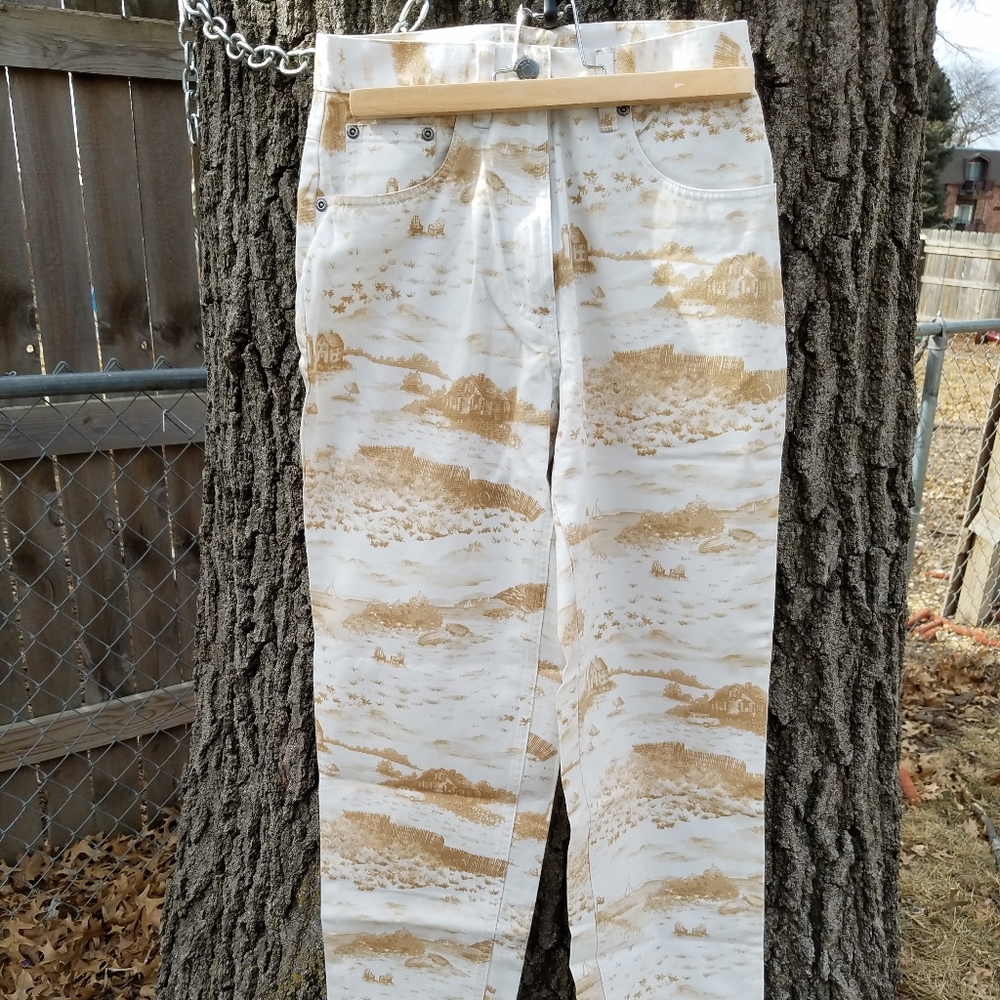 L.L. Bean White Beach Scene pants 4p